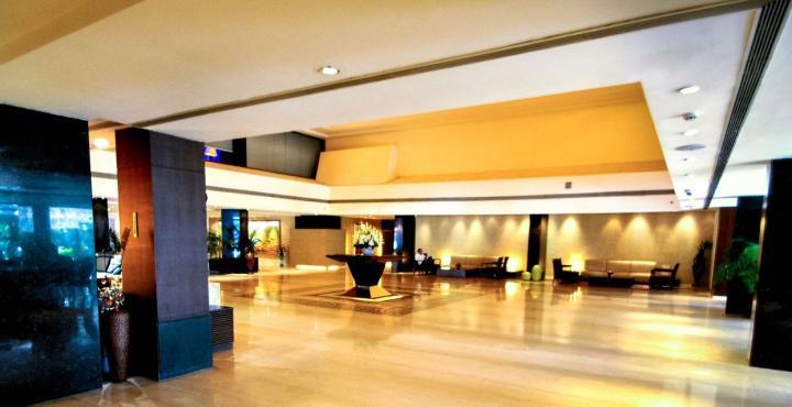 Hotel Mountview Chandīgarh エクステリア 写真