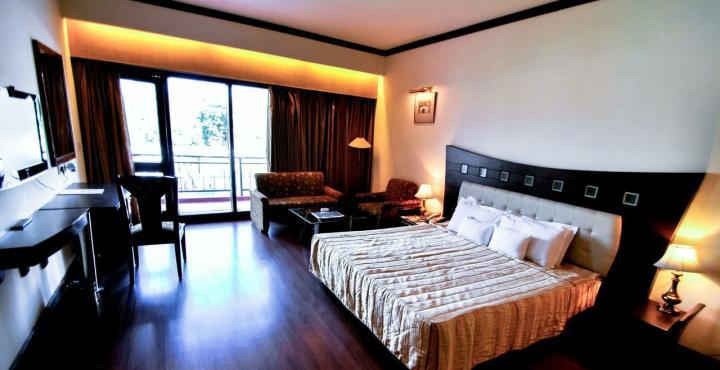 Hotel Mountview Chandīgarh エクステリア 写真