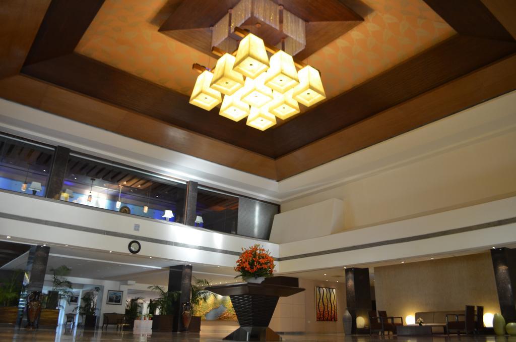 Hotel Mountview Chandīgarh エクステリア 写真