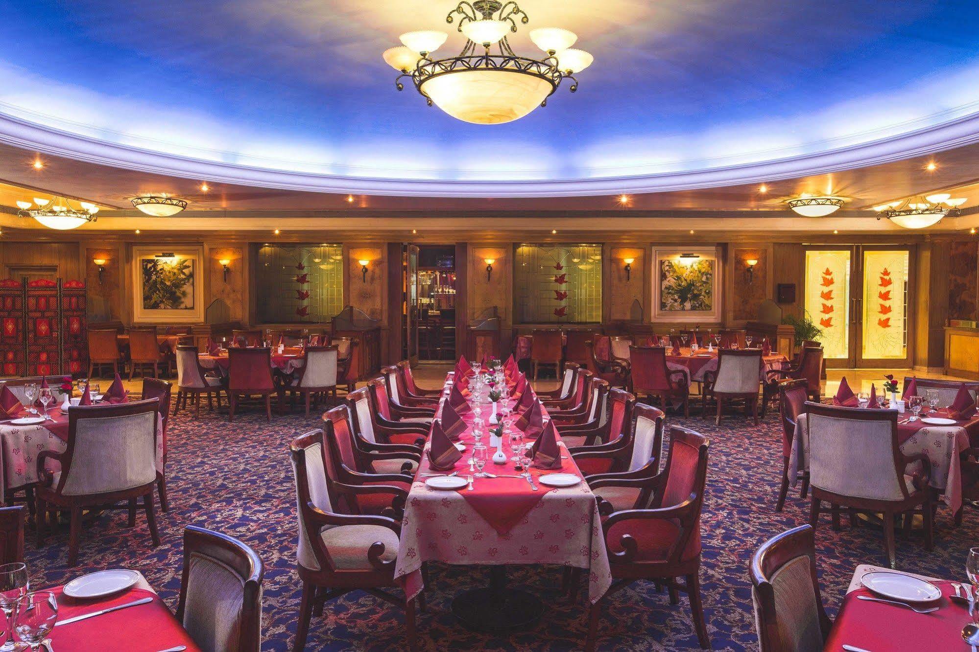 Hotel Mountview Chandīgarh エクステリア 写真