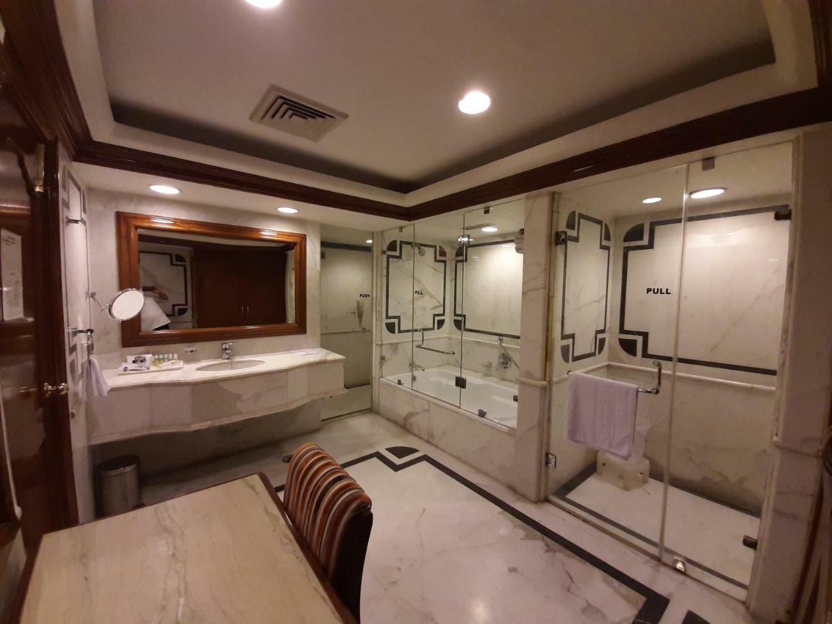 Hotel Mountview Chandīgarh エクステリア 写真
